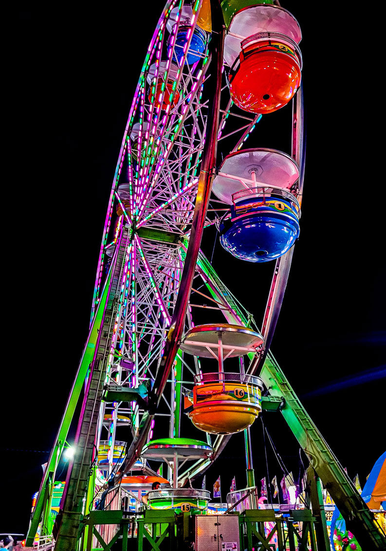 Copy-of-Up,-Up,-and-Away-Ferris-Wheel-Bliss-Hull,-MA